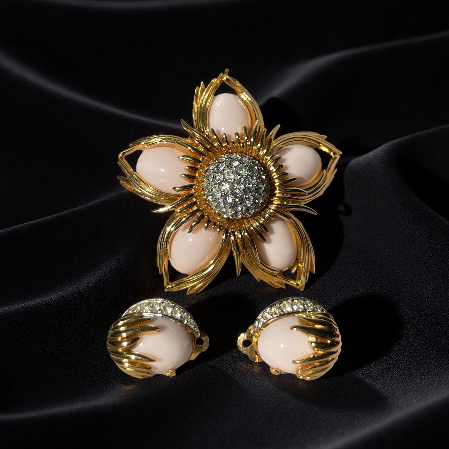 Jomaz Brooch - Etsy