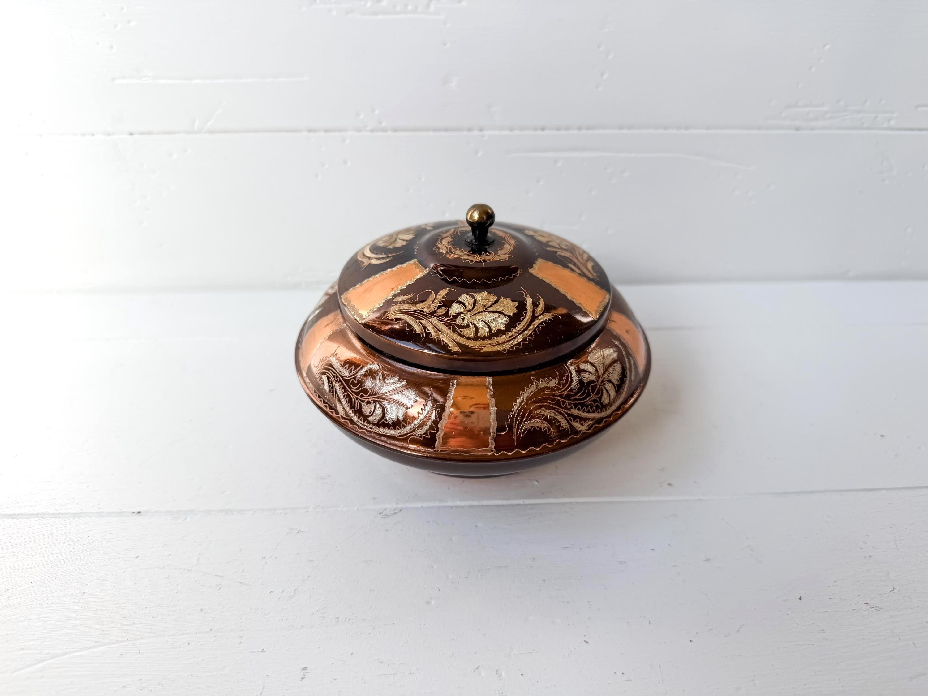 Intricate trinket container - Etsy 日本
