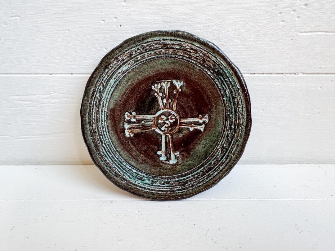 vintage-1970s-glit-iceland-lava-pottery-small-dish-wall-display-plate