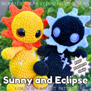Puede incluir: Dos juguetes de peluche de ganchillo: un sol amarillo con rayos naranjas y un eclipse negro con rayos blancos. Ambos tienen ojos grandes y redondos. El texto "Sunny and Eclipse" y "LOW-SEW CROCHET PATTERN" son visibles. La imagen también incluye el texto "PDF Pattern Only".