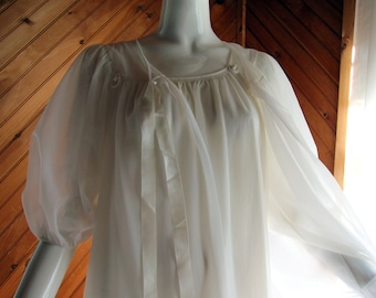 1960s White Bridal Peignoir Set | Vintage Lingerie | 1960s Lingerie | Chiffon Nightgown | Vintage Negligee | Sexy Lingerie | PinUp Girl