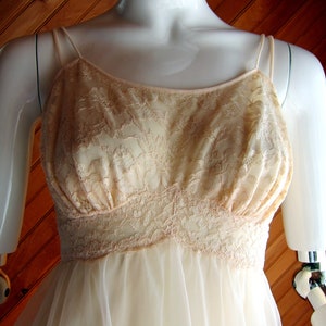 Vanity Fair Baby Doll Nightgown| Chiffon Nightgown | Sexy Nightie | Vintage Lingerie | Negligee | Pin-up Girl Lingerie | Boudoir Lingerie