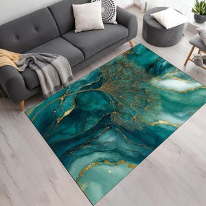 Emerald Green Abstract Rug: Modern Gold Detail, Soft Polyester