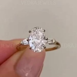 2 CT Oval Cut Moissanite Three Stone Engagement Ring Three Stones Wedding Ring Oval Side Tapper Baguette Cut Ring Bridal Anniversary Ring