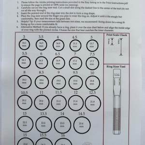 Puede incluir: Herramienta y tabla de medición de anillos imprimible de Vedra Jewels. La tabla incluye tallas de anillos de EE. UU., Reino Unido e internacionales, con las medidas en milímetros correspondientes. Se proporcionan instrucciones.