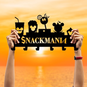 Snackmania ディズニー ミッキー ディズニー クラブハウス ファミリー メタル キーホルダー 保育園 壁用 モダン キーホルダー エントランス サイン お子様へのプレゼントに最適
