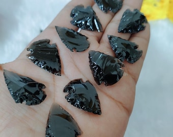 Handcrafted Obsidian Arrowheads – 25–30 mm | Mini Volcanic Glass Blades | Healing & Grounding Tools