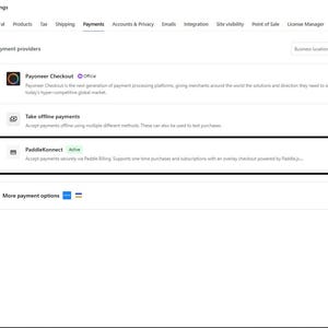 以下が含まれることがあります： WooCommerceの支払い設定画面を示すデジタルインターフェース。PaddleKonnectの行が強調表示されています。画面にはPayoneer CheckoutやTake offline paymentsなどの支払いプロバイダーオプションが表示されており、管理ボタンが確認できます。