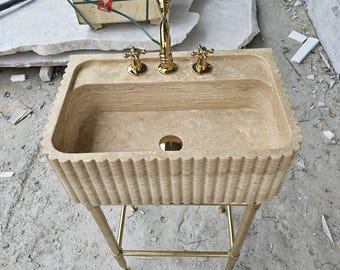 Pia de travertino artesanal: Pia de banheiro sob medida
