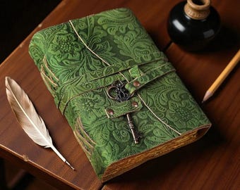 Diario de cuero verde hecho a mano – Grimorio con borde irregular, Libro de las Sombras