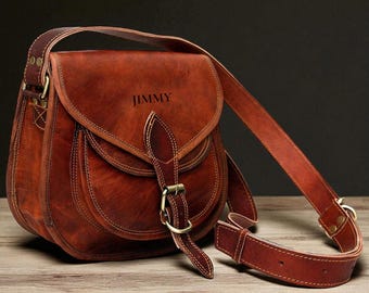 Bolso bandolera de cuero personalizado: bolso de hombro de viaje hecho a mano para mujer y hombre, cartera mediana grande, regalo personalizado