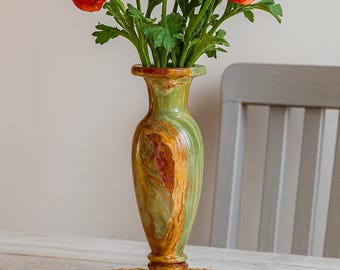 大理石　花瓶　アンティーク　ヴィンテージ　オニキス ヴィンテージ大理石オニキス花瓶：手彫りの脚付き石花瓶 - Etsy 日本