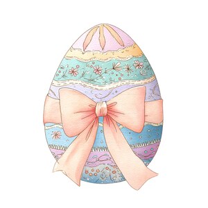 Pode incluir: Ilustração em aquarela de um ovo de Páscoa com cores pastel e um grande laço rosa. O ovo é decorado com padrões florais e geométricos em tons de azul, roxo e amarelo. O laço adiciona um toque delicado.