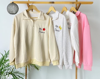 Sudadera con capucha y cremallera de un cuarto para docentes con bordado de manzana y nombre / Regalo de graduación para un nuevo educador / Sudadera acogedora y personalizada para docentes