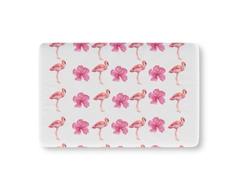 Sábana bajera ajustable para cuna con estampado de flamencos rosas e hibiscos
