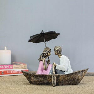 Romantic Couple in Boat Resin Sculpture Hand Painted Umbrella Love Statue for Home Decor, Anniversary, Valentines Day Gift