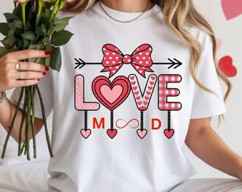 Camiseta personalizada de amor, camiseta de San Valentín para ella, camiseta personalizada con inicial de amor, regalo romántico de San Valentín, diseño de corazón BO680