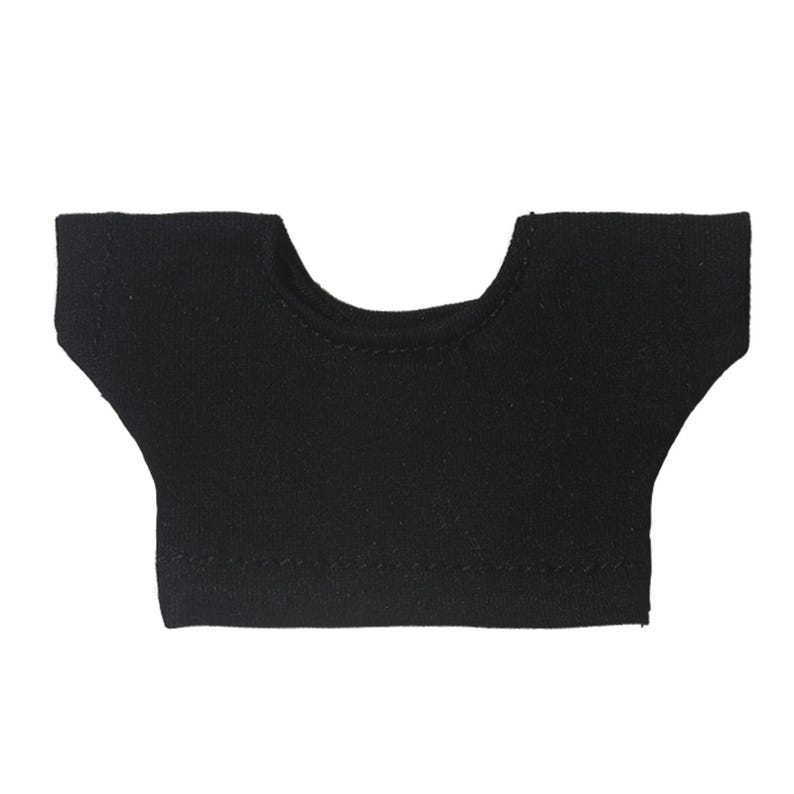 K&ouml;nnte beinhalten: Ein kleines, schwarzes Kurzarm-Shirt mit rundem Ausschnitt. Das Shirt besteht aus einem weichen, blickdichten Stoff und hat ein schlichtes, minimalistisches Design. Der Saum ist gerade und die &Auml;rmel sind kurz.