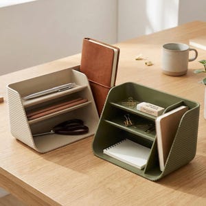 Organizador de mesa moderno com porta-canetas, design canelado, organizador de escritório minimalista, suporte charmoso para artigos de papelaria em casa ou no escritório.