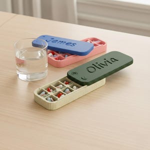 Personalized Weekly Pill Organizer with Custom Name, Travel Size 7 Day AM PM Pill Box with Lid, Cute Portable Medication Case for Purse