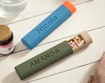 Organizador de comprimidos semanal personalizado, porta-comprimidos com nome personalizado para 7 dias, estojo de vitaminas para viagem, dispensador de medicamentos, pequeno recipiente para comprimidos