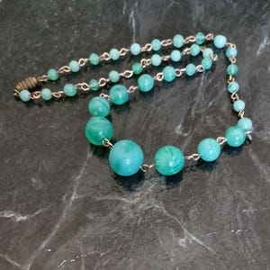Uranium glass bead necklace 18&quot;