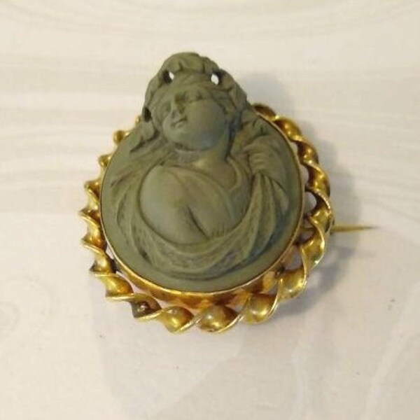 14K high relief cameo Victorian Grand Tour green Pompeii stone, C clasp, long pin, lovely lady