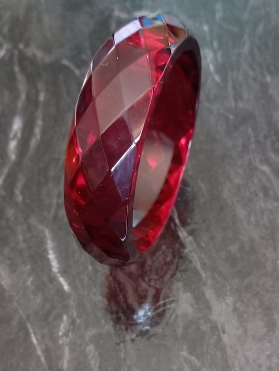 Ruby red faceted Lucite acrylic bangle