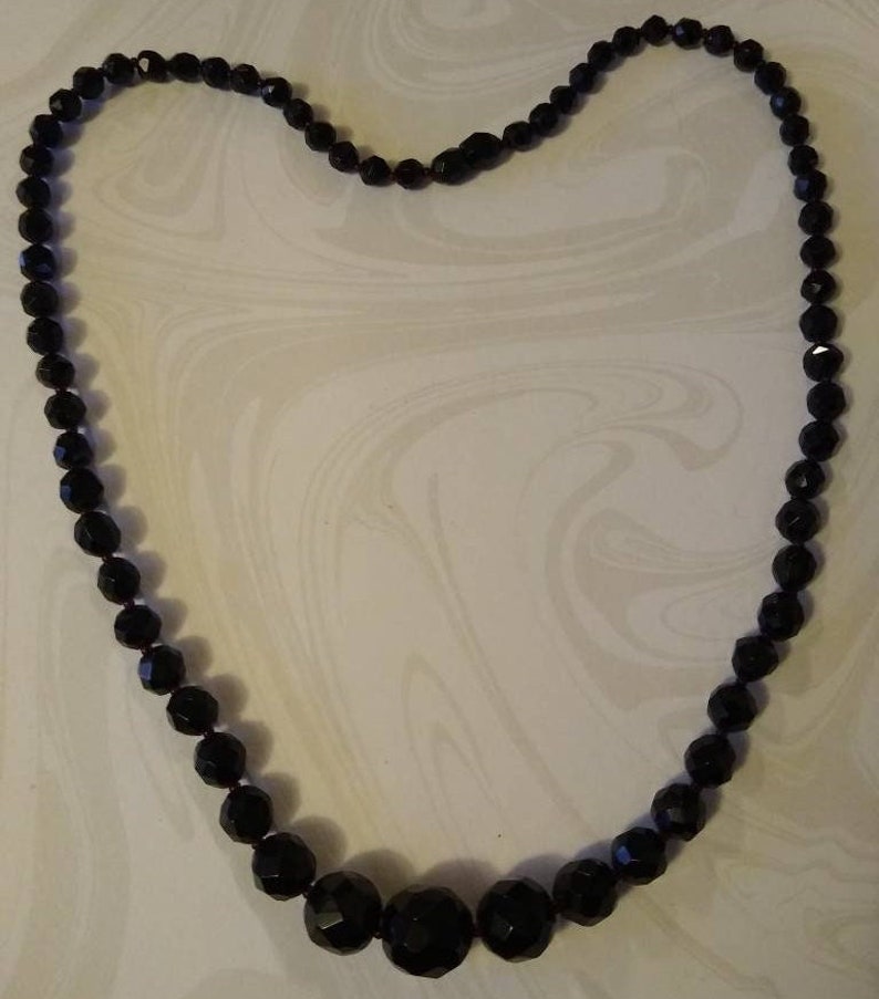 Delicate black cherry Bakelite faceted round graduated necklace 20