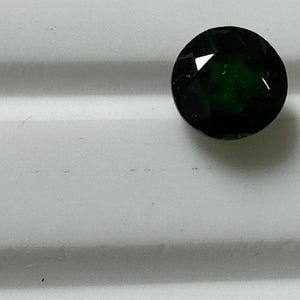 Garnet Demantoid Green Garnet Glossulare Garnet Round Shape Faceted Top color Gem quality Garnet 4.9MM size 0.5 Carat weight