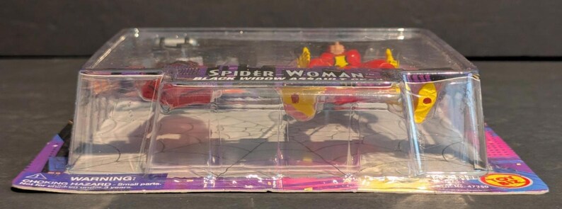1996 Toy Biz Marvel The Amazing Spider-Man "Spider-Woman" Action Figure image 3