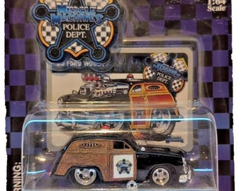 Funline Muscle Machines Police Department '50 Ford Woody