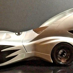 Kenner 1994 Legends of Batman Batmobile With Missile Detonator and