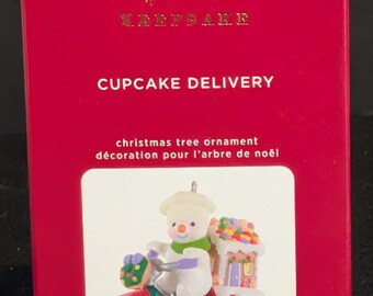 Hallmark "Cupcake Delivery" Limited Edition Companion Ornament QXE3284