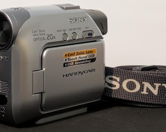 Sony Handycam DCR-HC21 MiniDV Camcorder - 20x Zoom / NightShot Plus - Tested