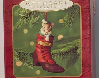 Hallmark Keepsake 2000 "Fashion Afoot" Ornament 1st In Series QX8341