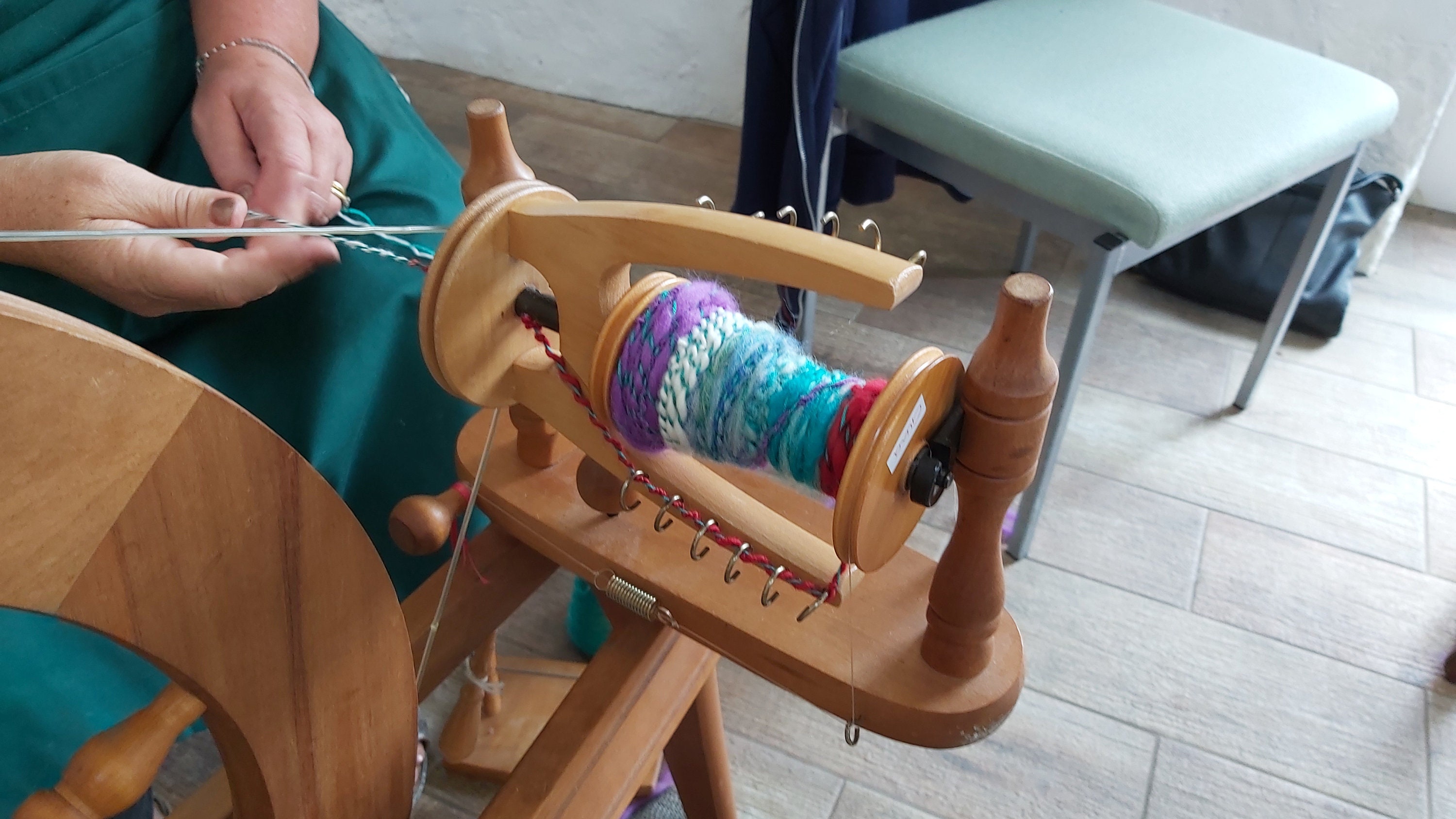 Hand Spinning Classes Learn to use a spinning wheel Etsy