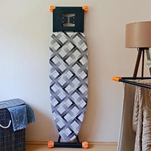 Grande housse de planche à repasser - Dos en feutre, cordon de serrage réglable, résistant à la vapeur, 55 x 140 cm, fait main - Karosi