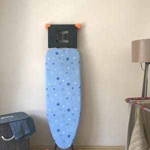 Grande housse de planche à repasser - Dos en feutre, cordon de serrage réglable, résistant à la vapeur, 55 x 140 cm, fait main - Ciel