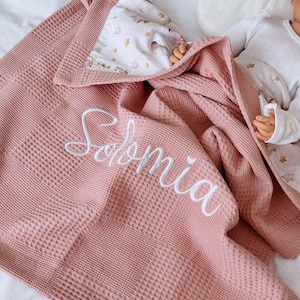 Personalisierte Babydecke mit Namen - Musselin Decke, bestickte Kinderwagendecke, Neugeborenengeschenk, Babypartygeschenk, personalisierte Decke