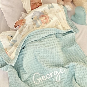 Personalisierte Babydecke mit Namen - Musselin Decke, bestickte Kinderwagendecke, Neugeborenengeschenk, Babypartygeschenk, personalisierte Decke