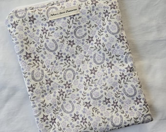 Handmade Quilted Book Sleeve: Floral Horseshoe Kindle Cover