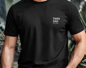 Twin Dad T-Shirt personalisiert, Vatertag Geschenk Zwillingspapa, Geschenk Werdender Papa, Baby Party
