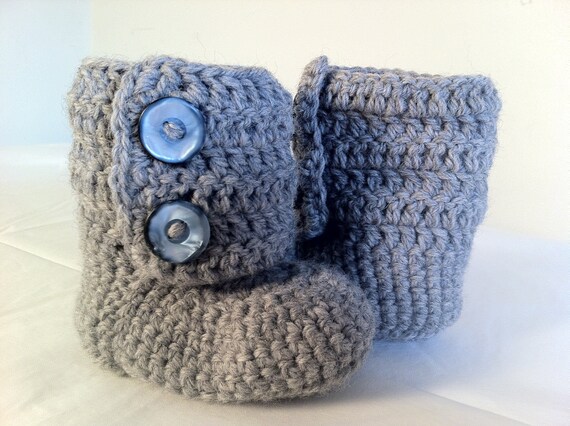 Items similar to Crochet Ugg Ankle Boots Baby Booties Shower Gift Baby Gift on Etsy Crochet booties baby shoes bebe newborn boots tejidos patterns slippers escarpines botitas sizes pattern ugg snuggs snuggly ganchillo mos para