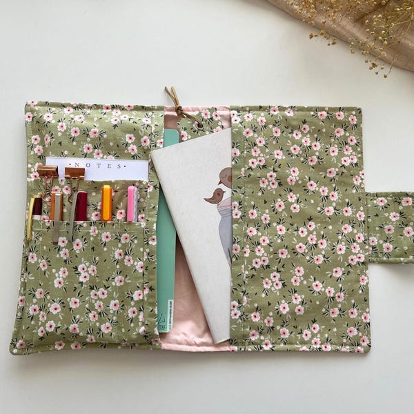 Funda floral para libro tamaño A5: Estuche para agenda y portalápices de algodón hecho a mano