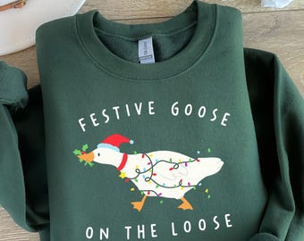 Funny Christmas Goose Sweatshirt,Festive Goose on the Loose Sweatshirt, Merry Christmas Sweatshirt, Retro Christmas Sweatshirt
