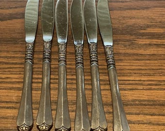 Juego de 6 cuchillos de mesa modernos de acero inoxidable plateado Cherie Orleans – 9 1/8 pulgadas
