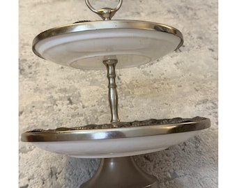 Support à dessert vintage à 2 niveaux plateau de service en verre de lait blanc en filigrane d'argent