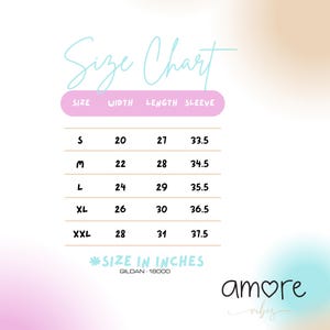 Puede incluir: Una tabla de tallas para ropa, con medidas en pulgadas. La tabla incluye tallas S, M, L, XL y XXL, con las medidas correspondientes de ancho, largo y manga. El texto "Size Chart" est&aacute; en la parte superior y la marca "amore vibes" en la parte inferior.