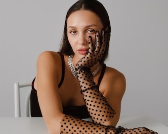 Luvas pretas de tule com bolinhas, luvas pretas de renda com bolinhas, estilo gótico, luvas vintage, acessórios de noiva em tule, luvas pretas boho para casamento.